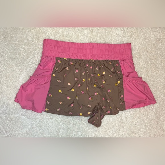 Free People Get Your Flirt On Embroidered Shorts - Picture 4 of 7